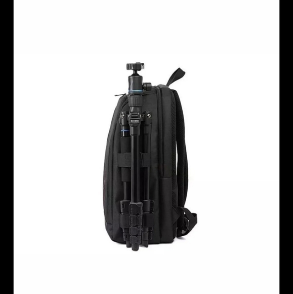 SOLD-Canon Eos M50 mirrorless digital camera - Picture 11 of 13